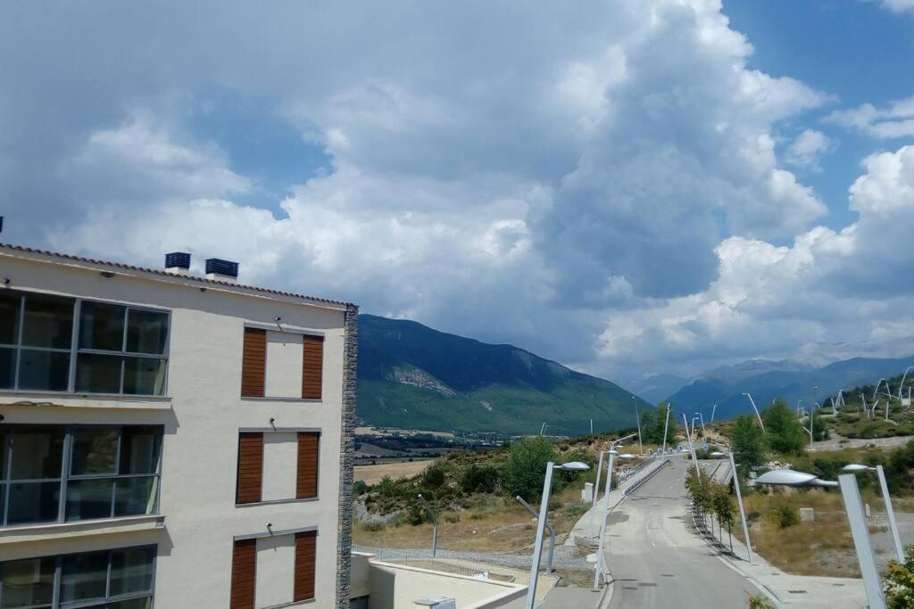 Amplio Apartamento En Sabinanigo - Las Margas Pirineo Aragones Extérieur photo